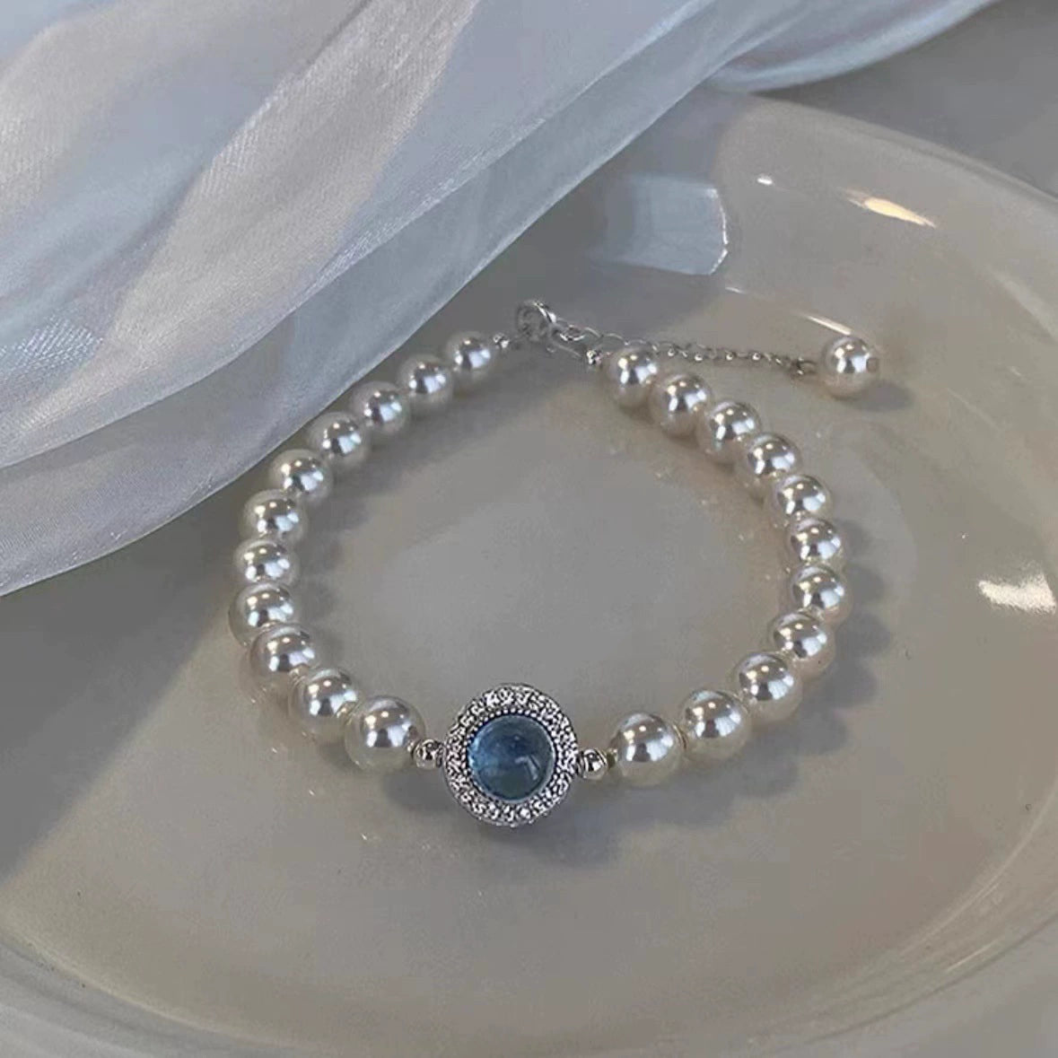 Blue sapphire pearl bracelet