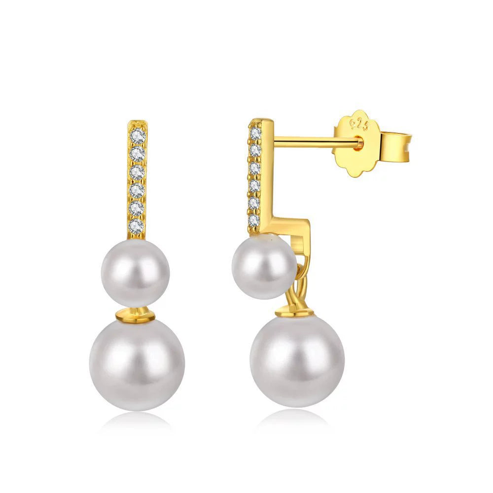 Fashion pearl earrings