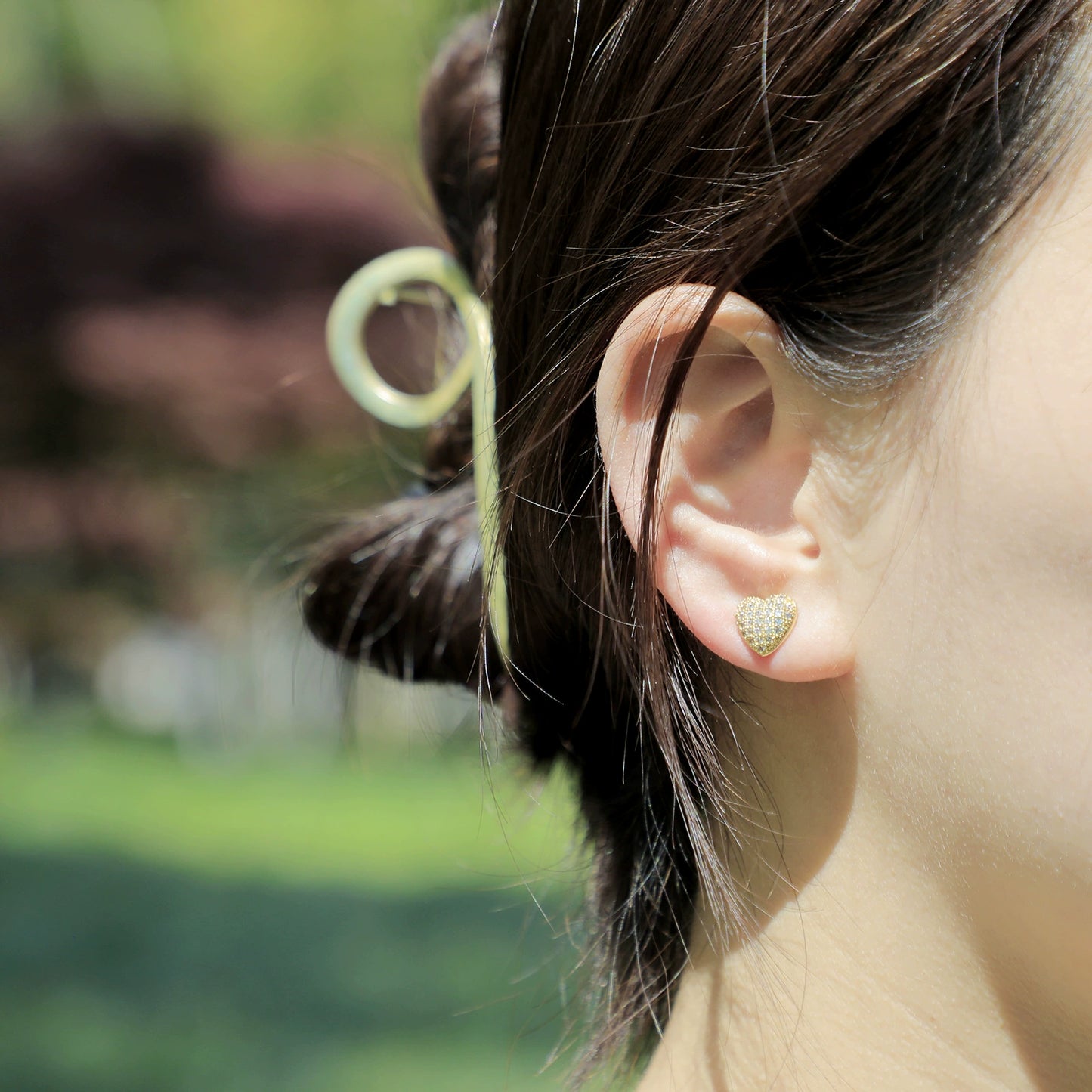 Nouvelles boucles d'oreilles en forme de cœur en zircone simples et élégantes de style INS avec des boucles d'oreilles féminines haut de gamme et polyvalentes avec aiguille en argent S925